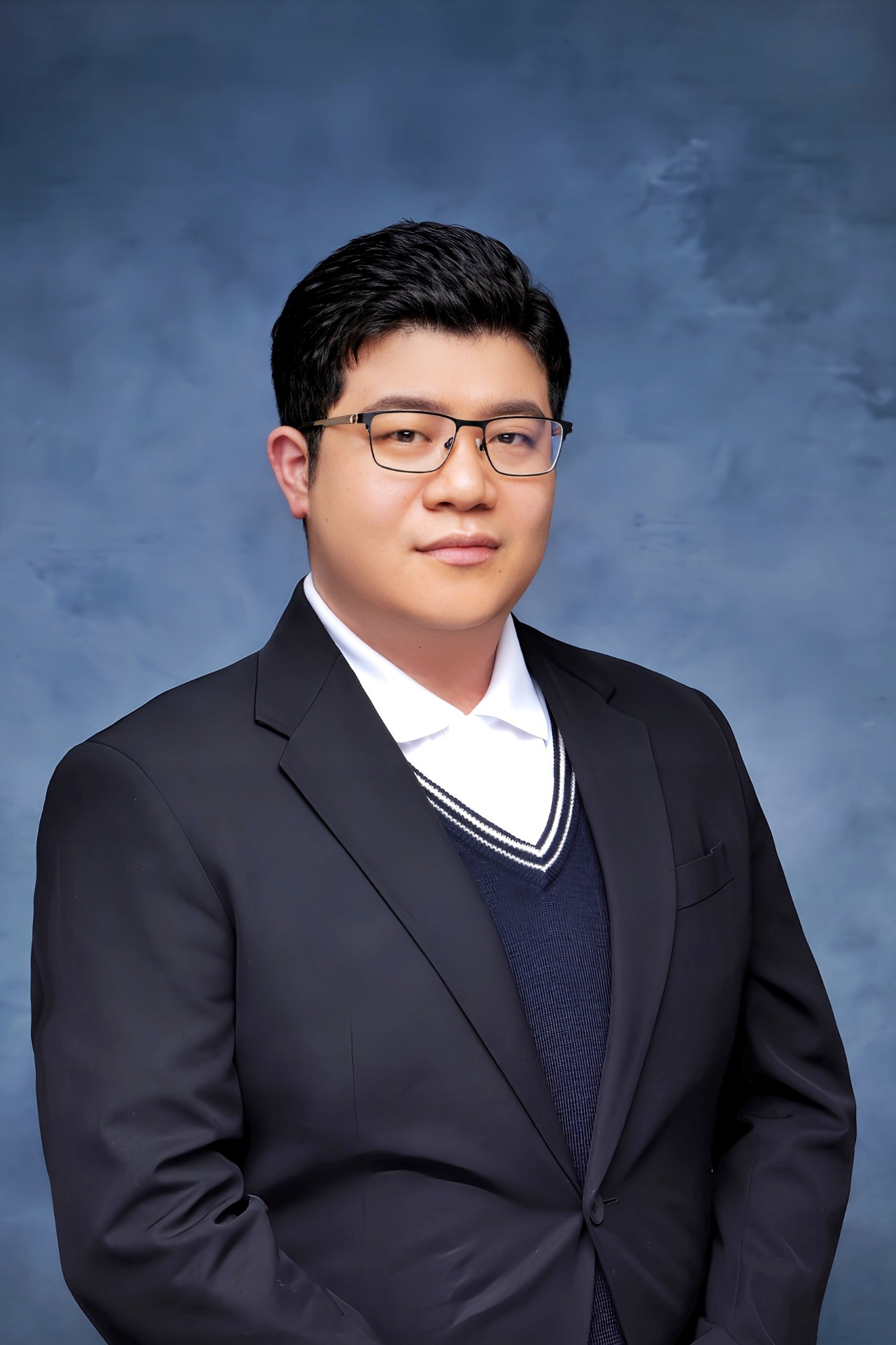 施育廷（Andrew Shih）